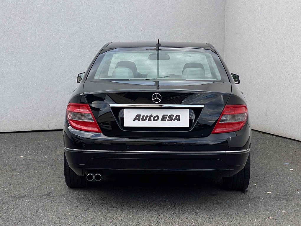 Mercedes-Benz Třída C 1.6 K Avantgarde C180
