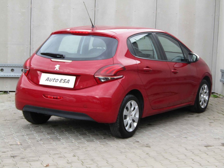 Peugeot 208 1.2 PT 