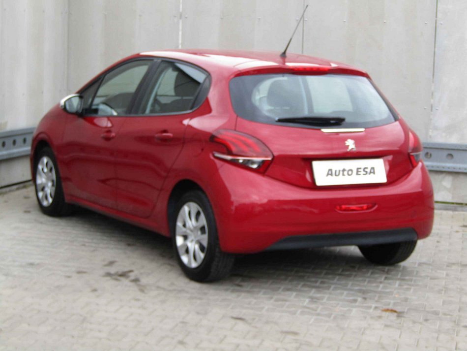 Peugeot 208 1.2 PT 