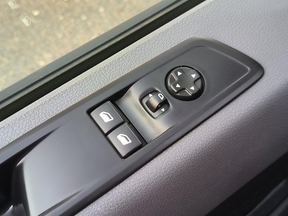 Citroën Jumpy 2.0HDi  L2 6míst