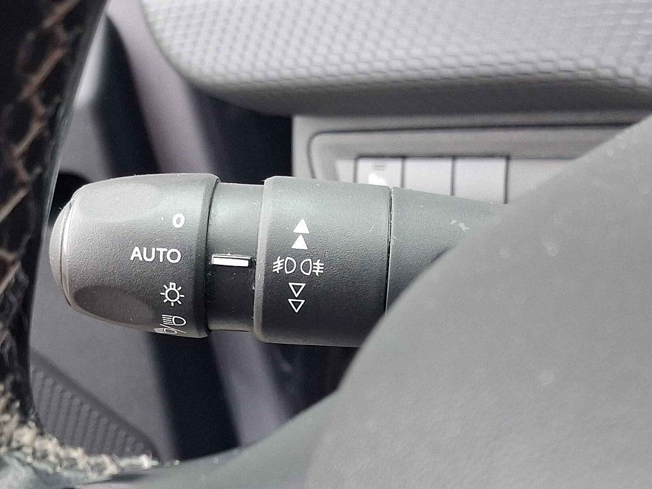 Peugeot 2008 1.2 PT Allure