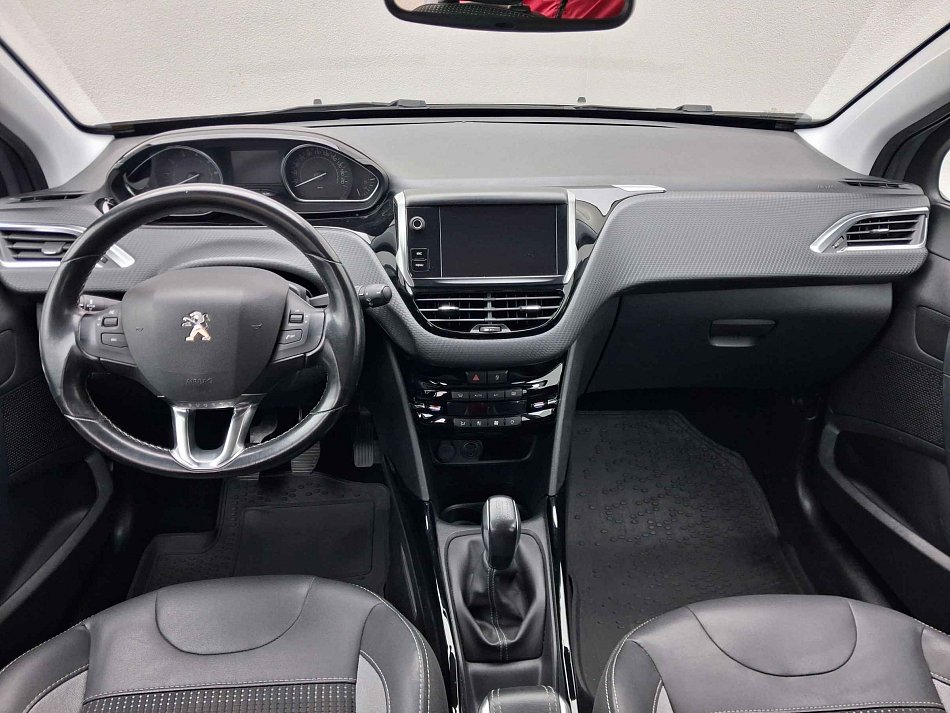 Peugeot 2008 1.2 PT Allure