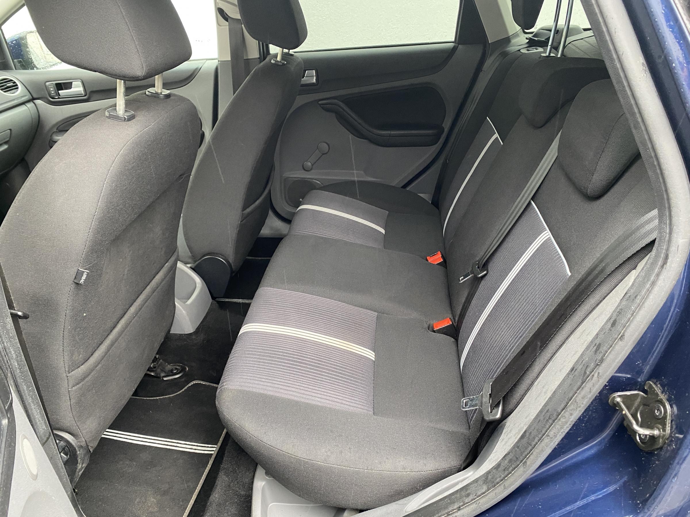 Ford Focus, 2010 - pohled č. 10