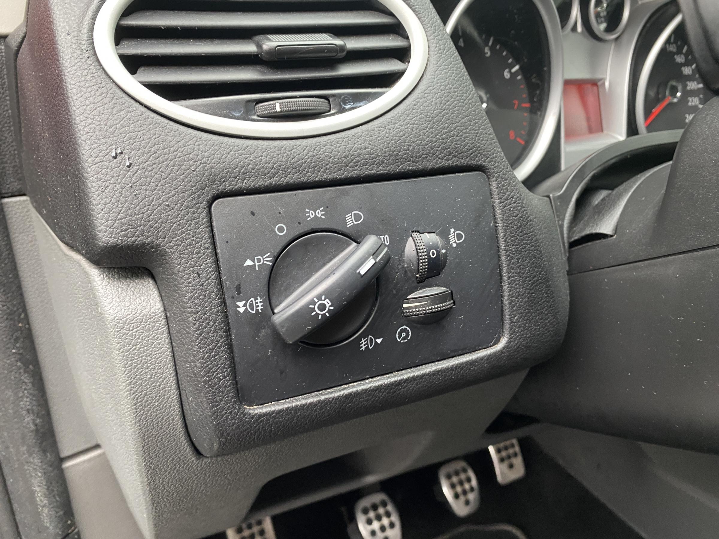 Ford Focus, 2010 - pohled č. 14