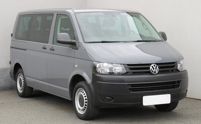 Volkswagen Transporter 2.0TDi  L2 9míst