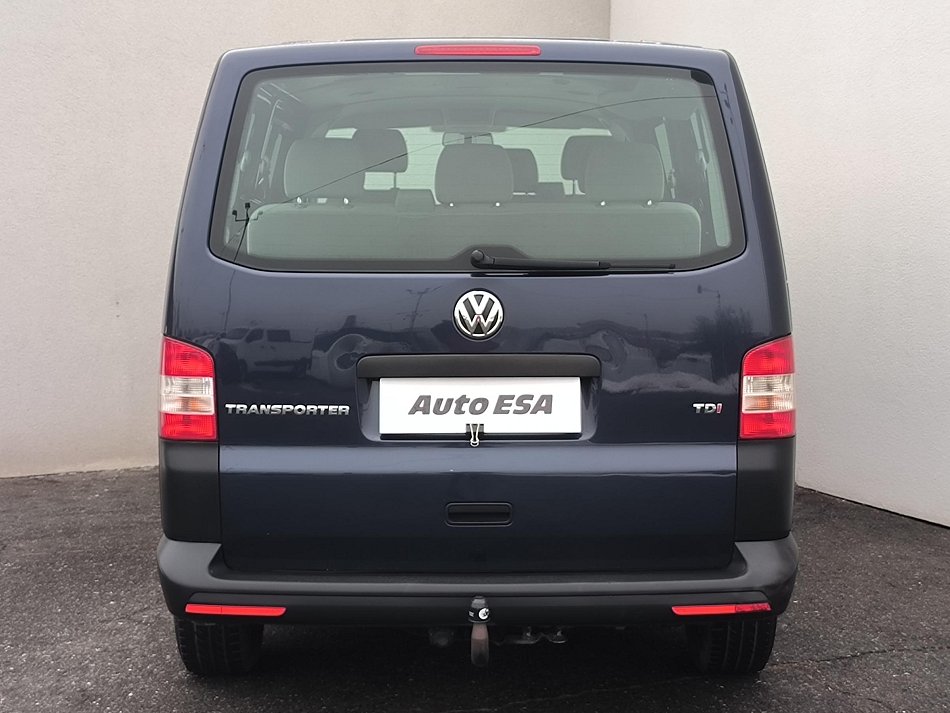 Volkswagen Transporter 2.0TDi  L2 9míst