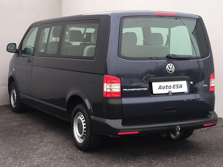 Volkswagen Transporter 2.0TDi  L2 9míst