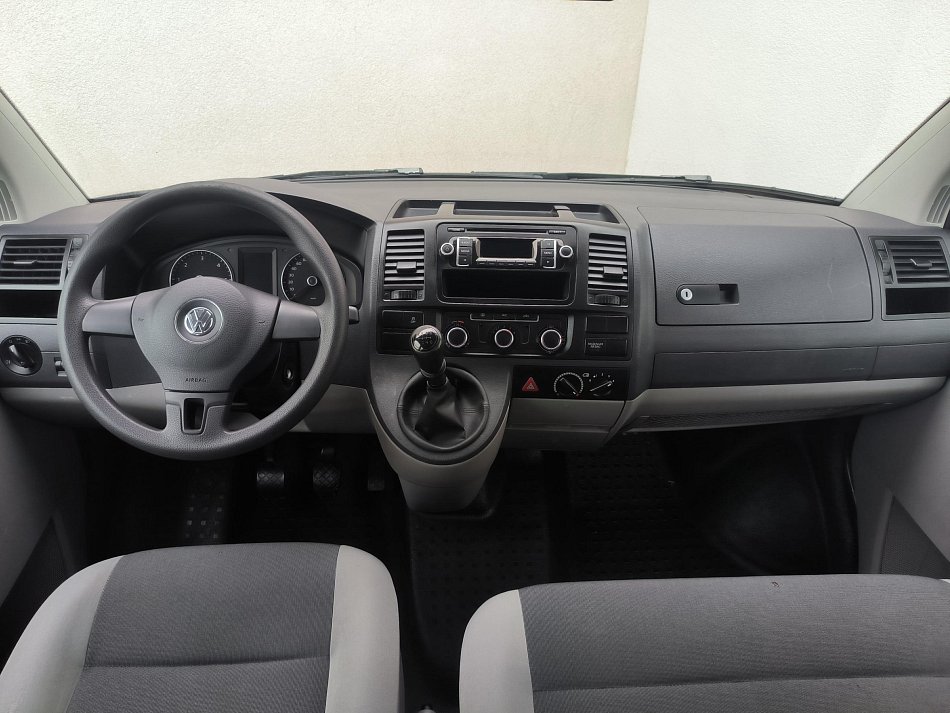 Volkswagen Transporter 2.0TDi  L2 9míst