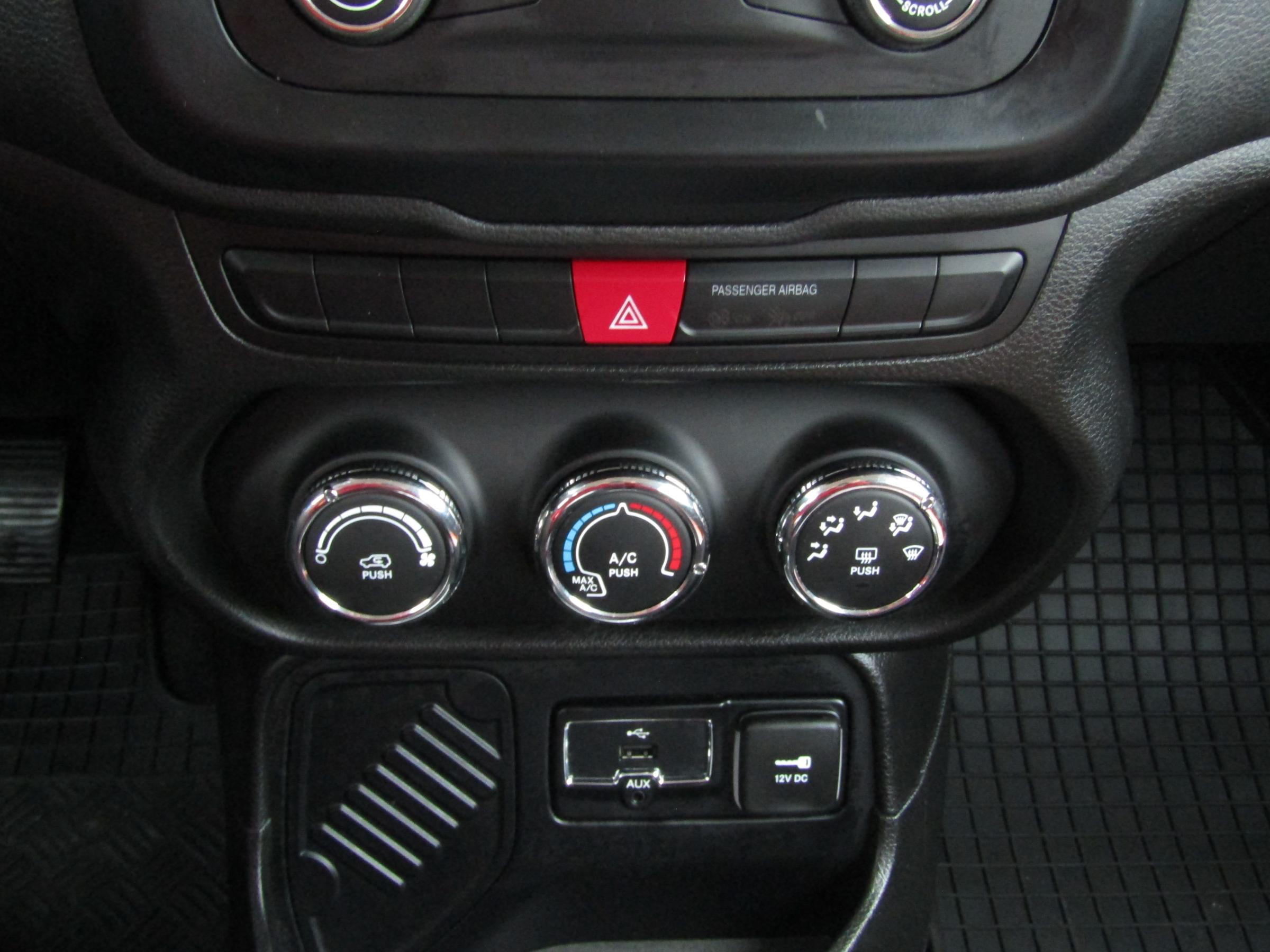 Jeep Renegade, 2014 - pohled č. 14