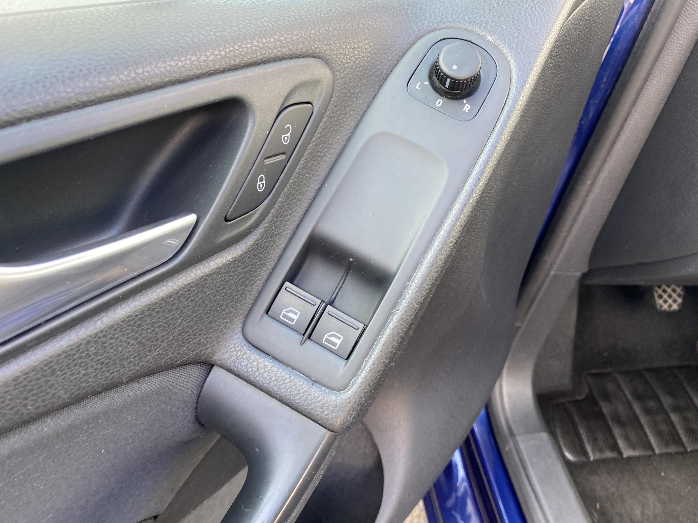 Volkswagen Golf, 2009 - pohled č. 13