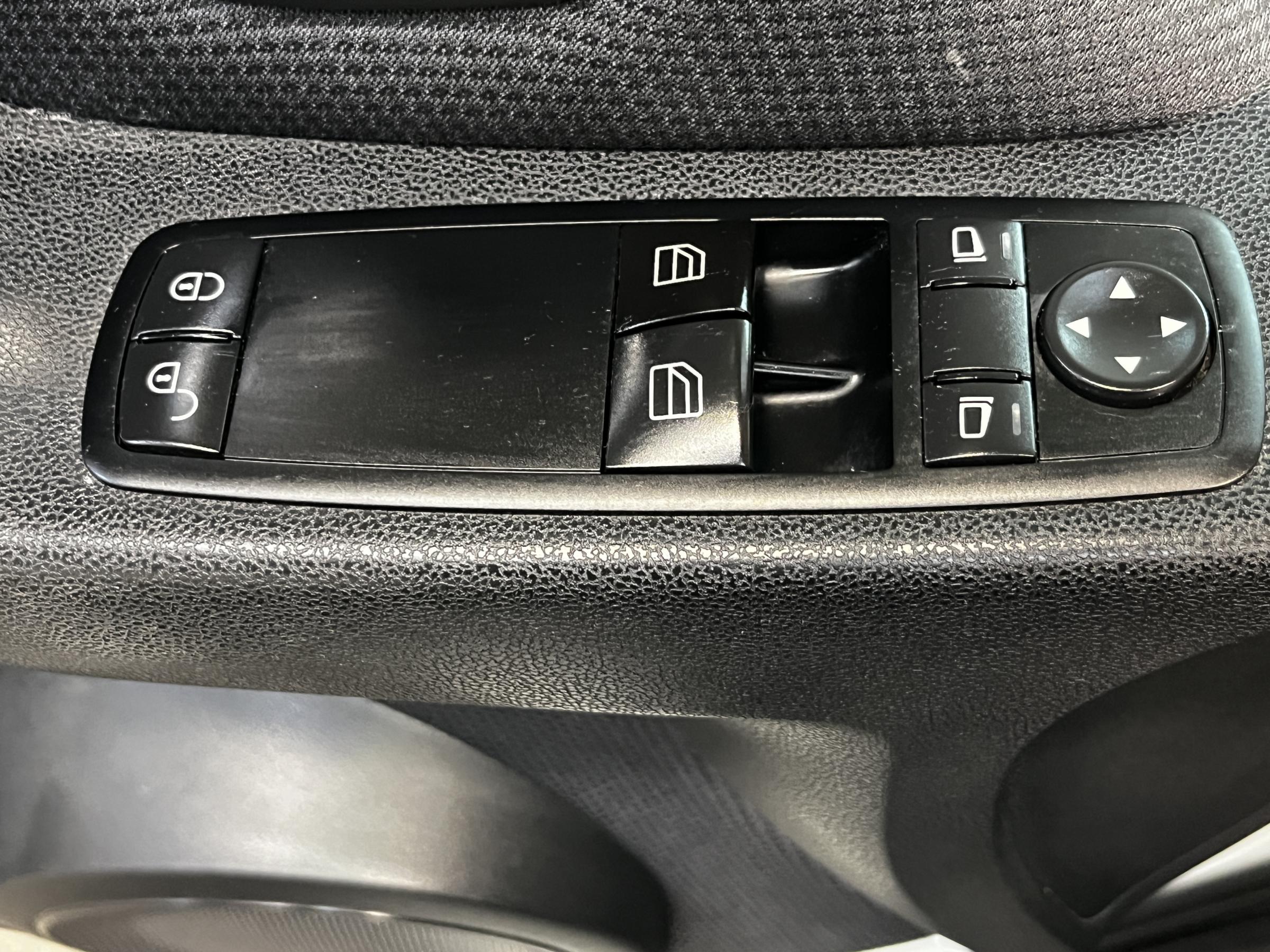 Mercedes-Benz Třída A, 2010 - pohled č. 12