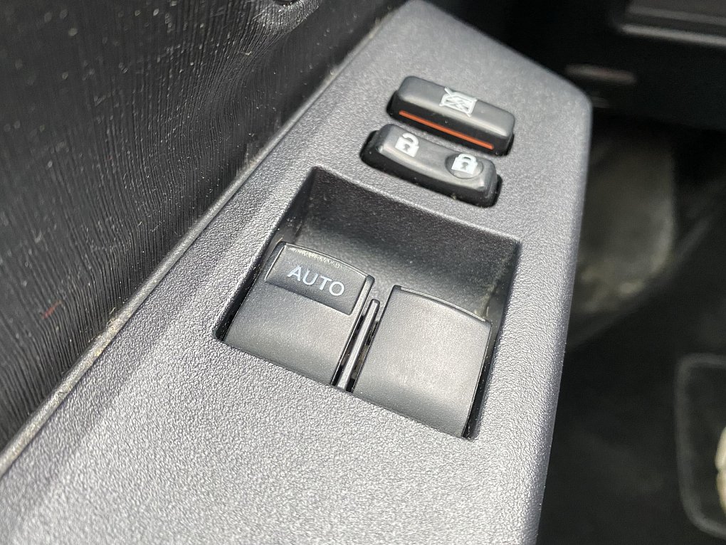 Toyota Yaris 1.0VVT-i 