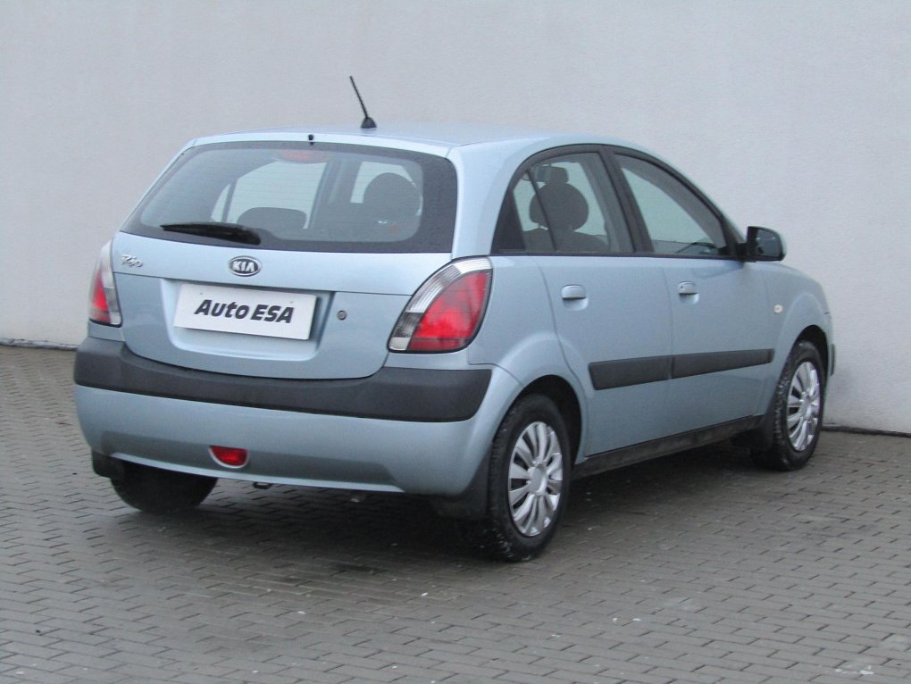 Kia Rio 1.4i 