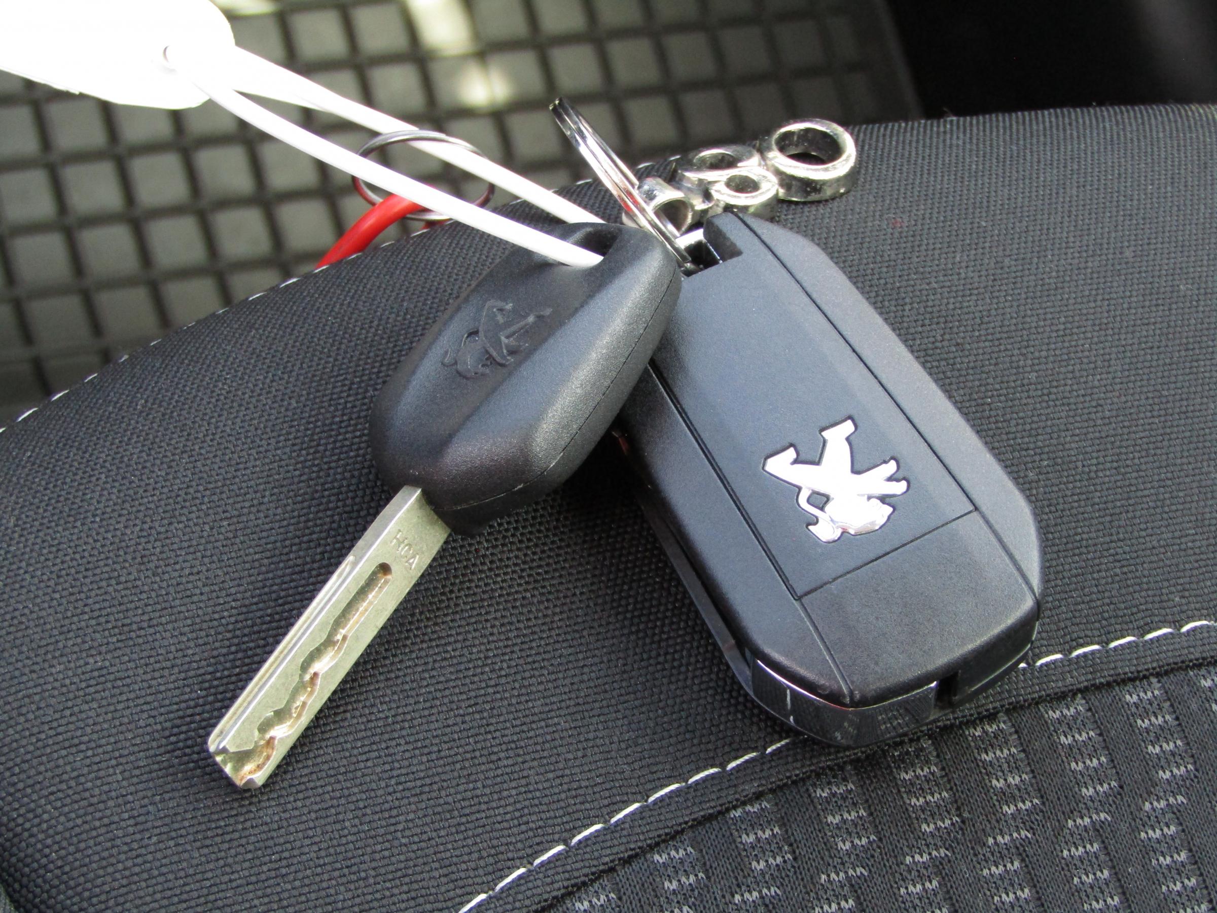 Peugeot 208, 2017 - pohled č. 19