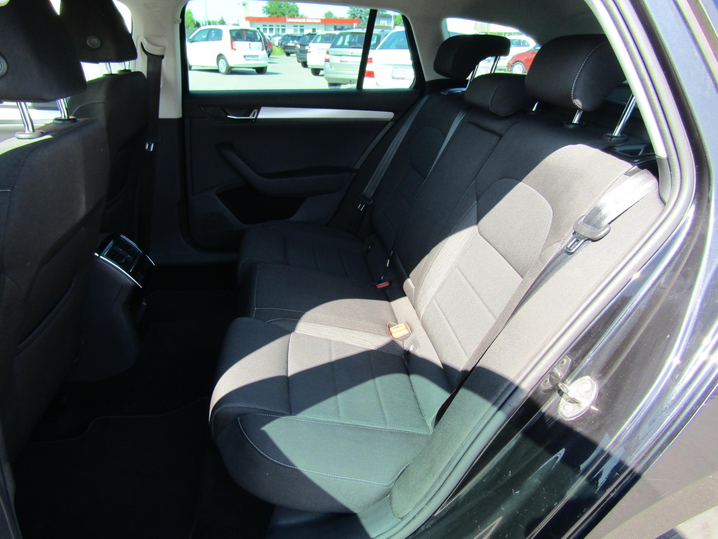 Škoda Superb III, 2018 - pohled č. 10