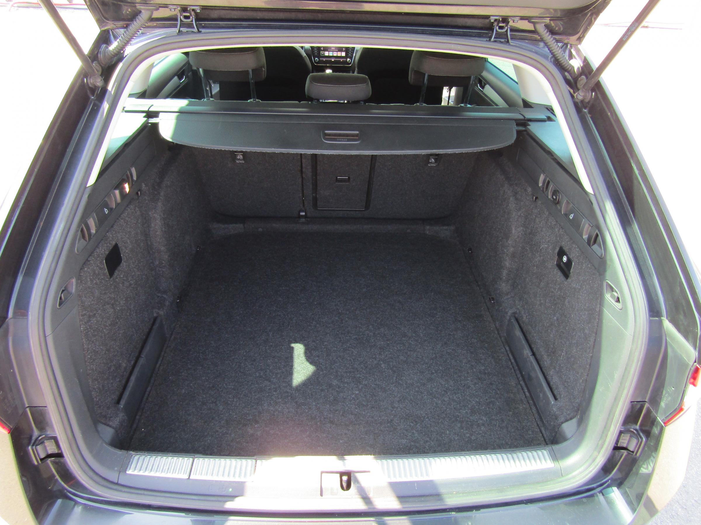 Škoda Superb III, 2018 - pohled č. 7