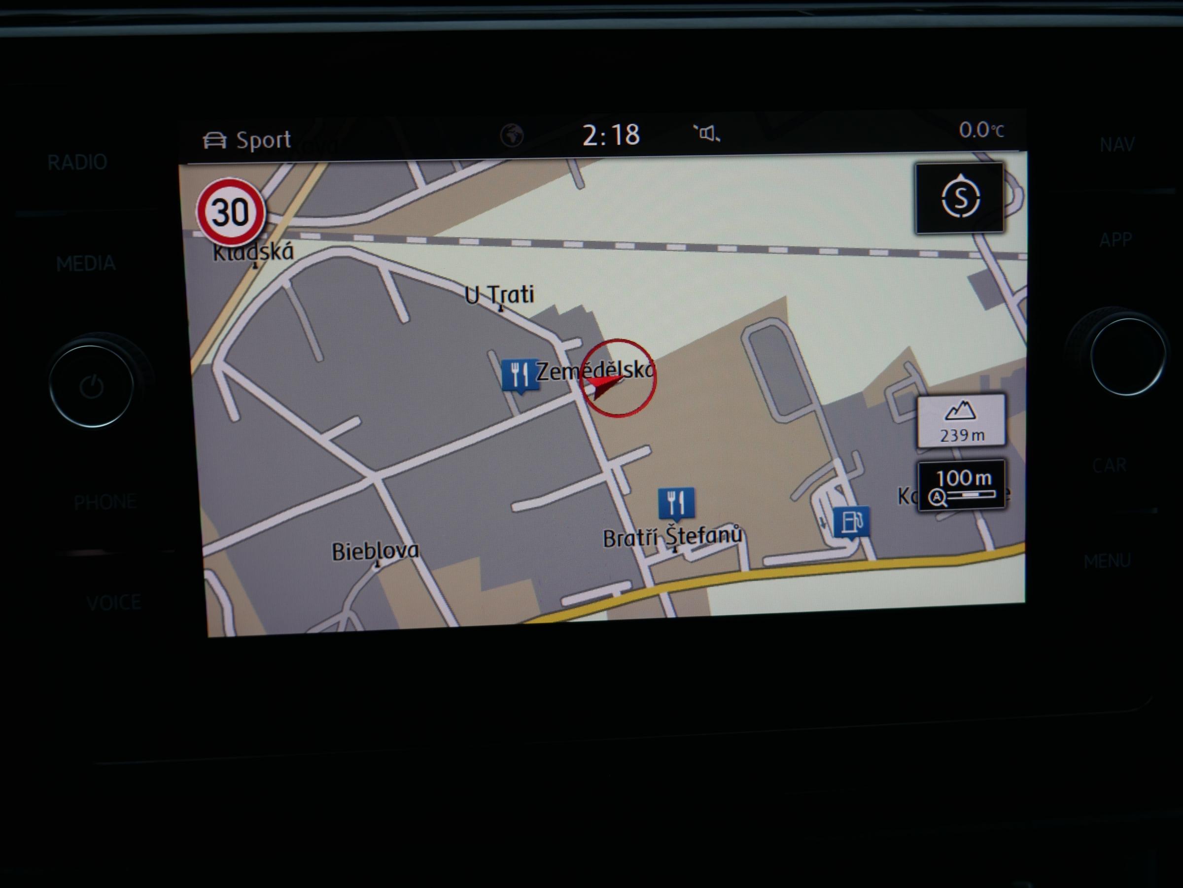 Volkswagen Touran, 2017 - pohled č. 12