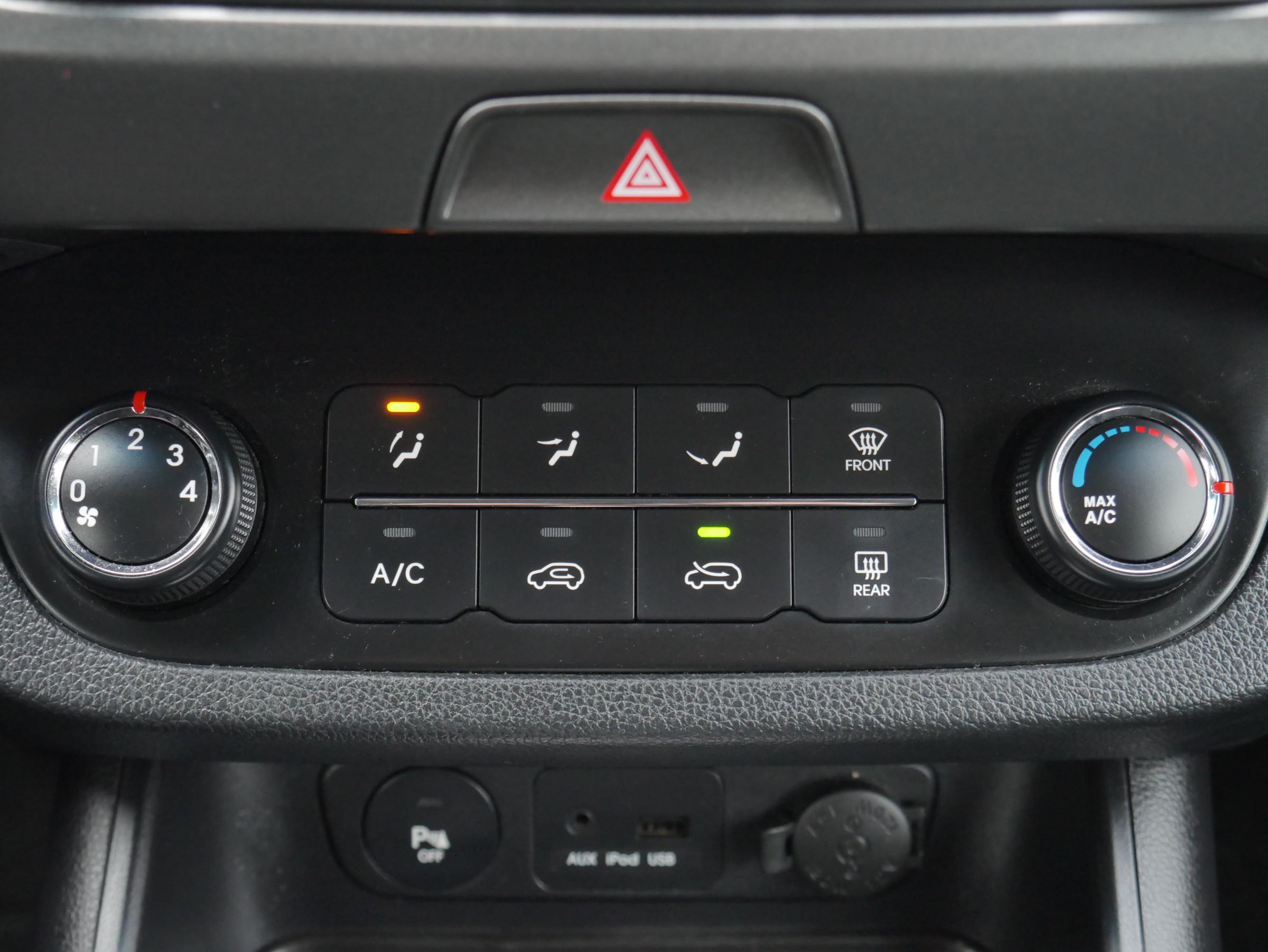 Kia Sportage, 2012 - pohled č. 16