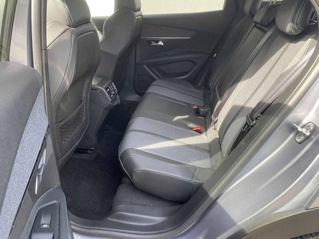 Peugeot 3008 1.2 PT Allure