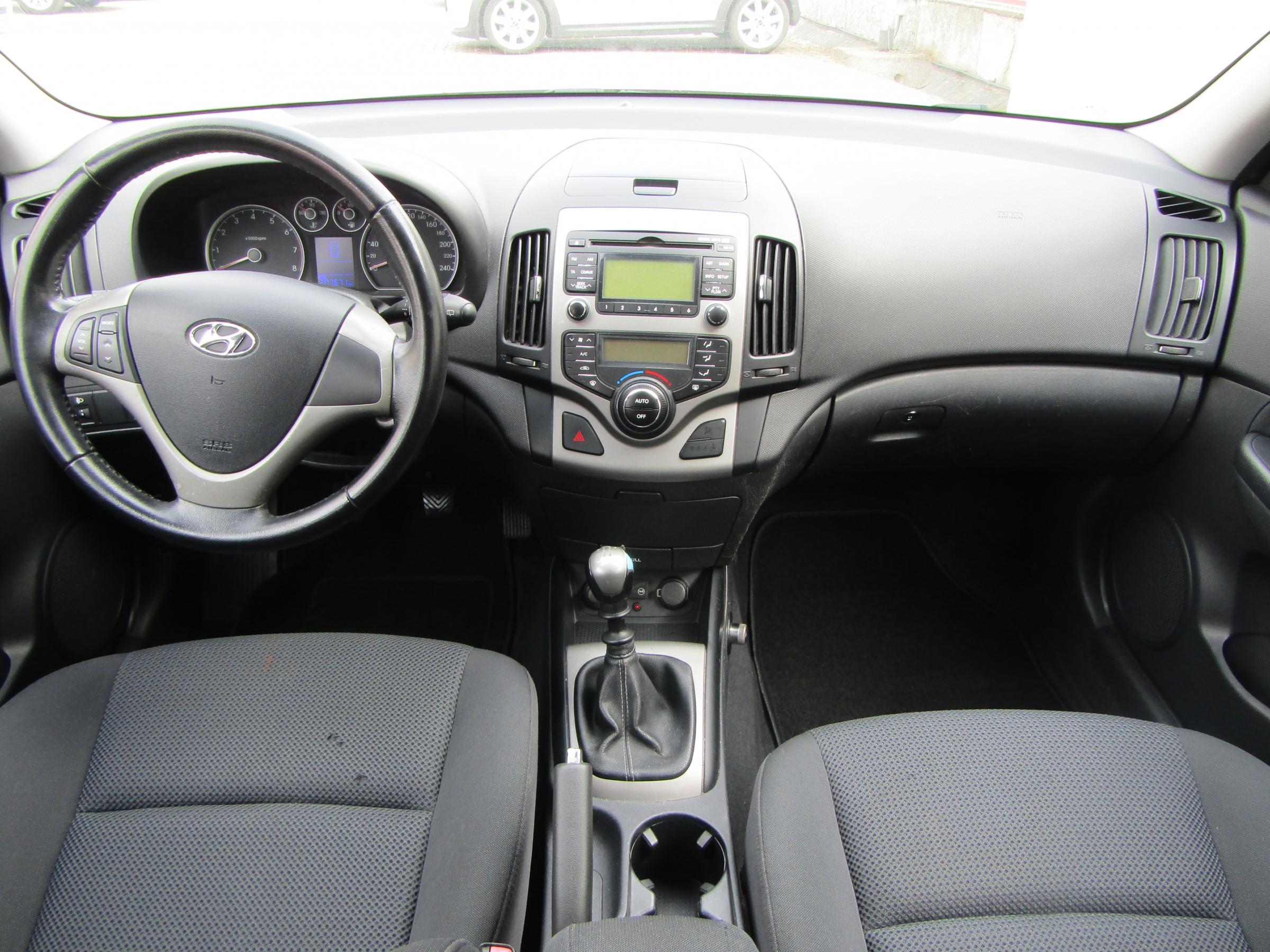 Hyundai i30, 2009 - pohled č. 9