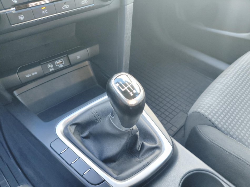 Kia Ceed 1.4 16V Cool