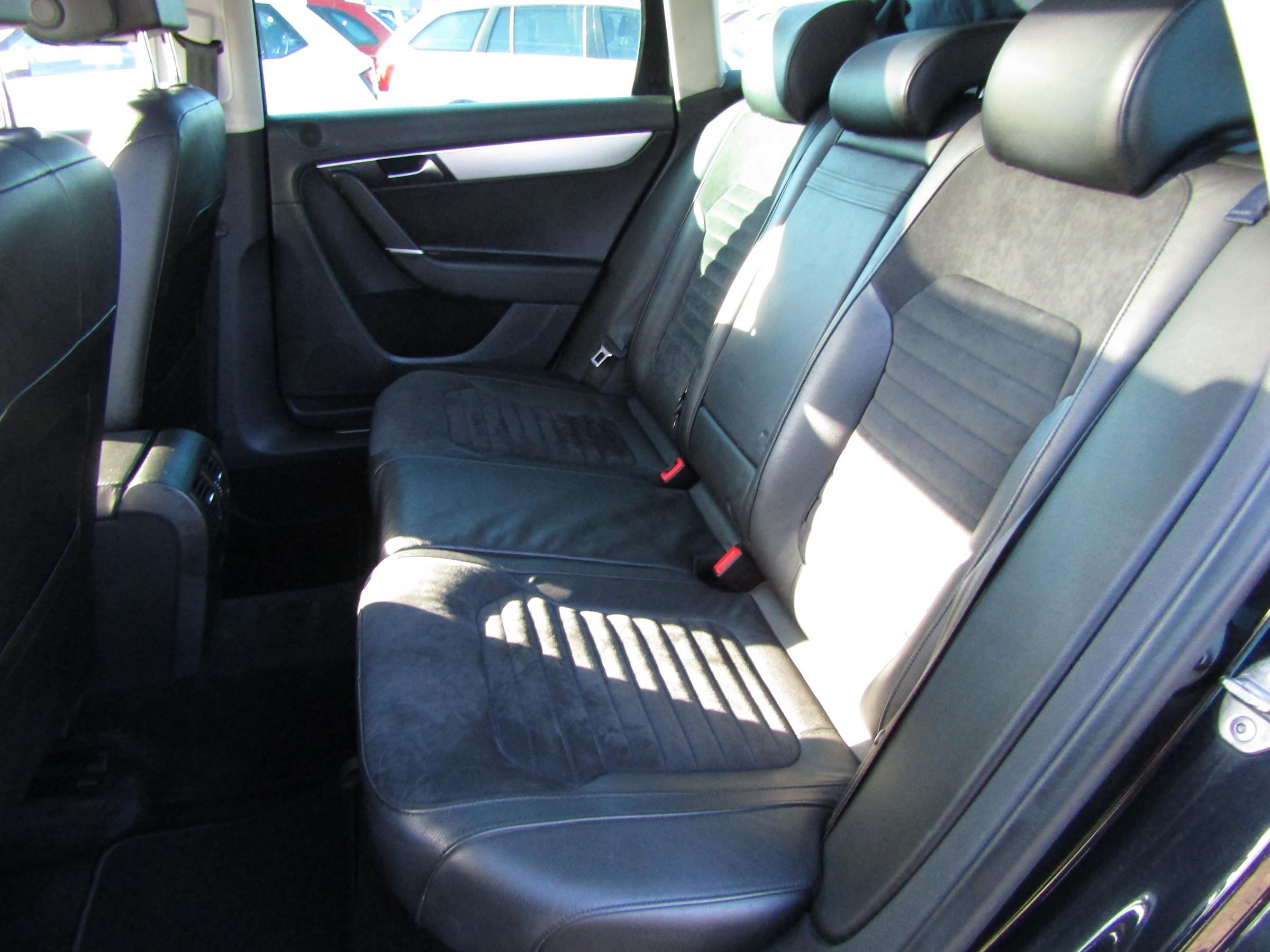 Volkswagen Passat, 2012 - pohled č. 10