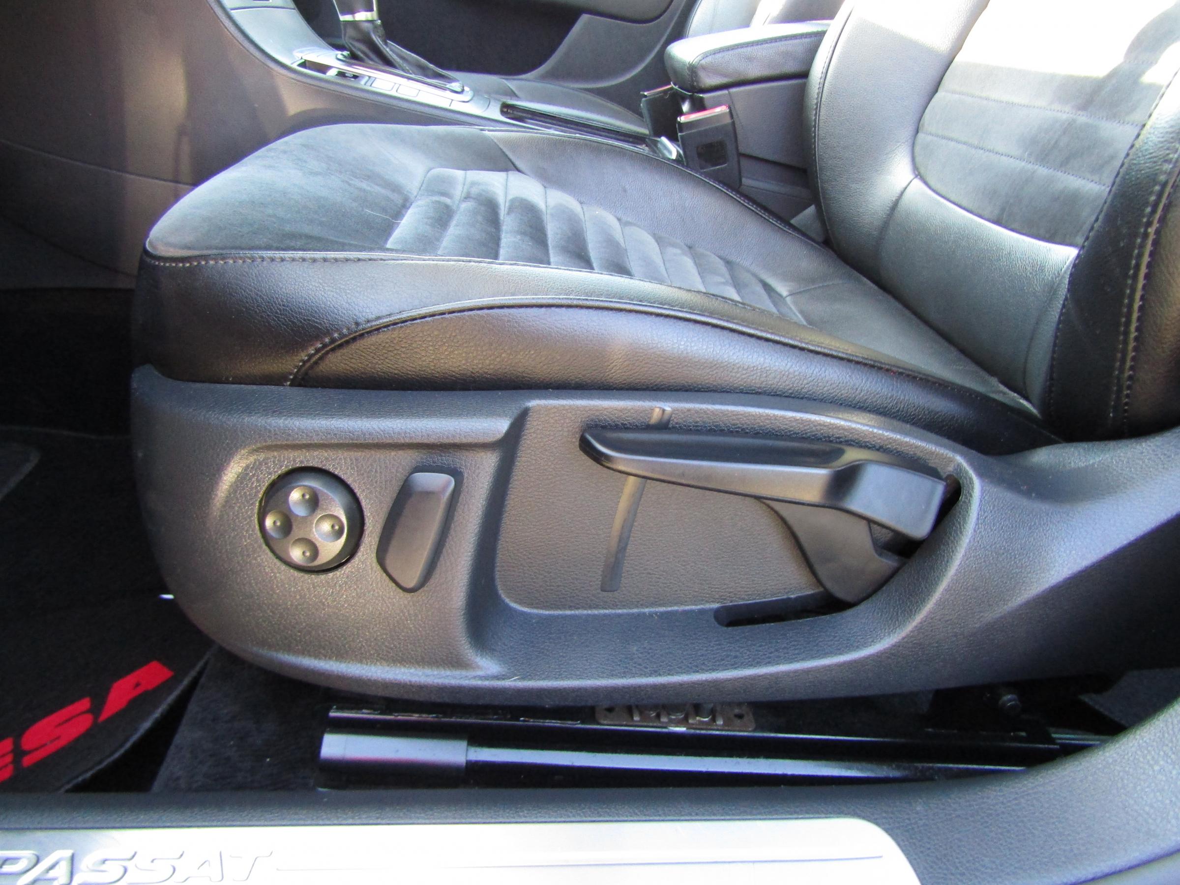 Volkswagen Passat, 2012 - pohled č. 11