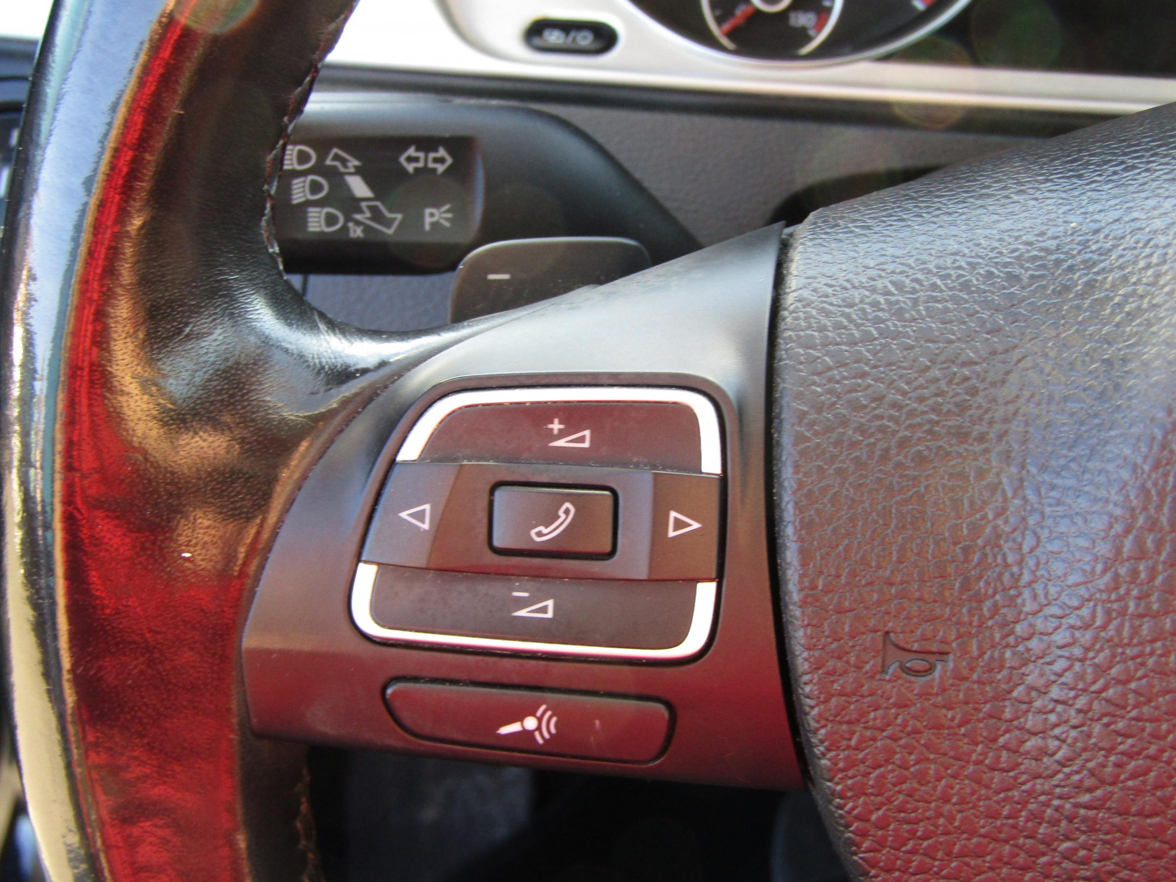 Volkswagen Passat, 2012 - pohled č. 14