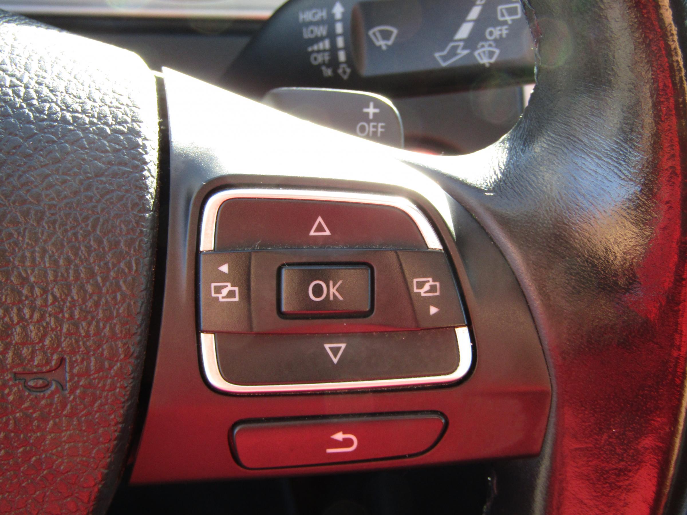 Volkswagen Passat, 2012 - pohled č. 15