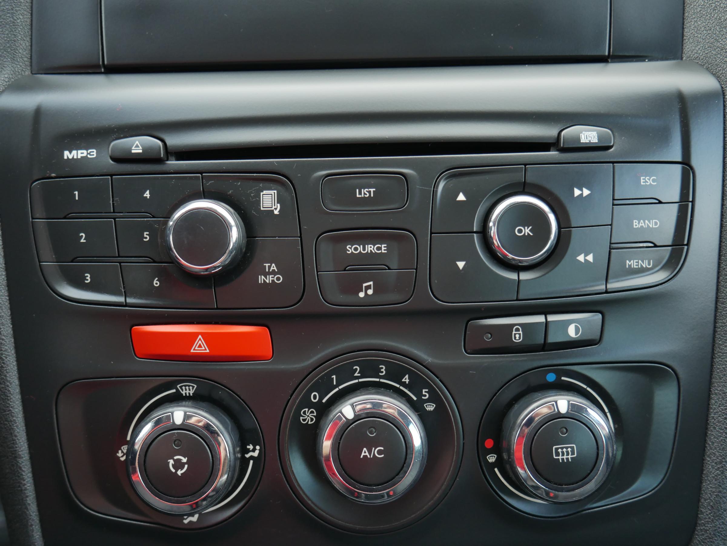 Citroën C4, 2011 - pohled č. 14