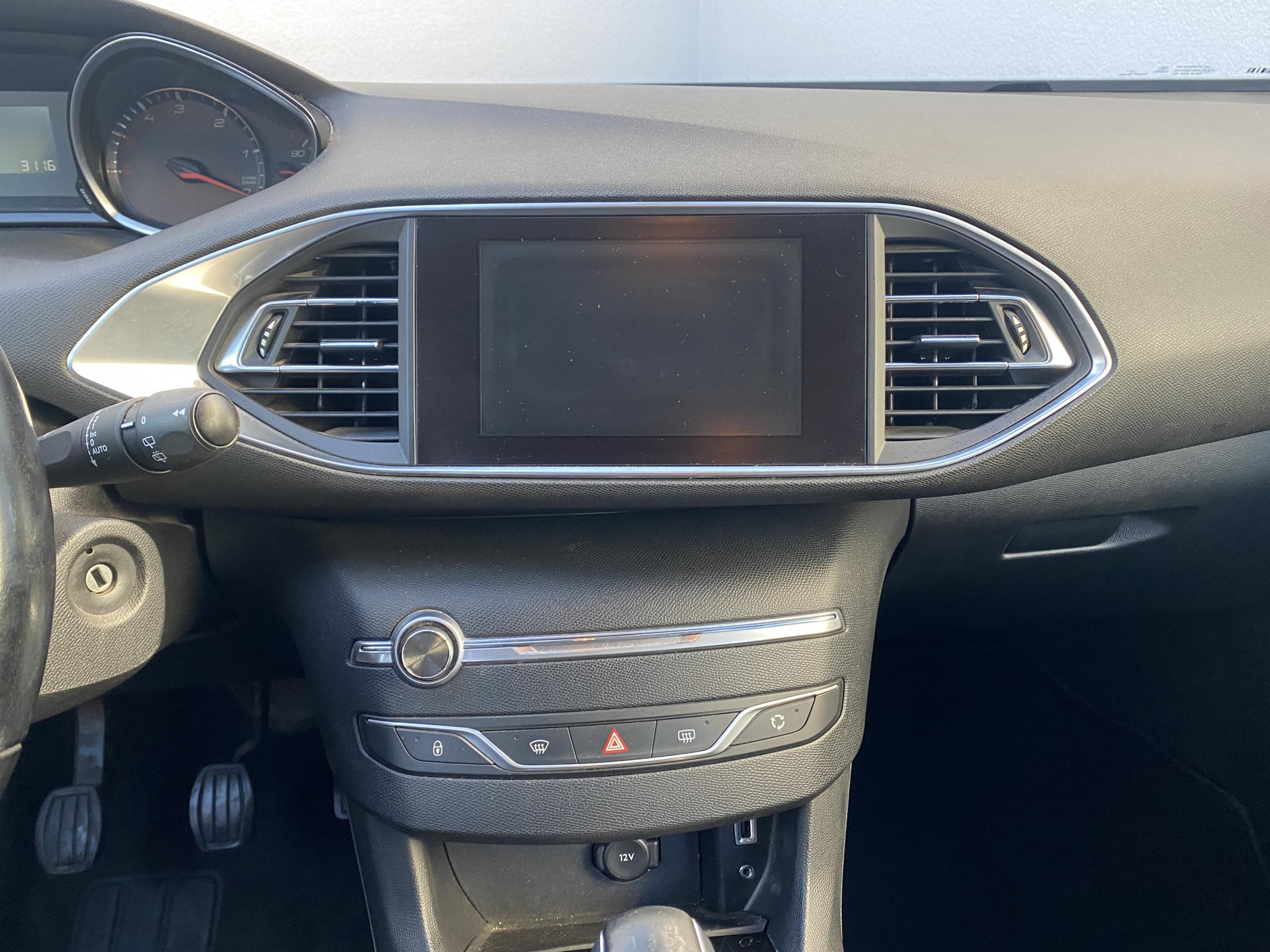 Peugeot 308, 2016 - pohled č. 12