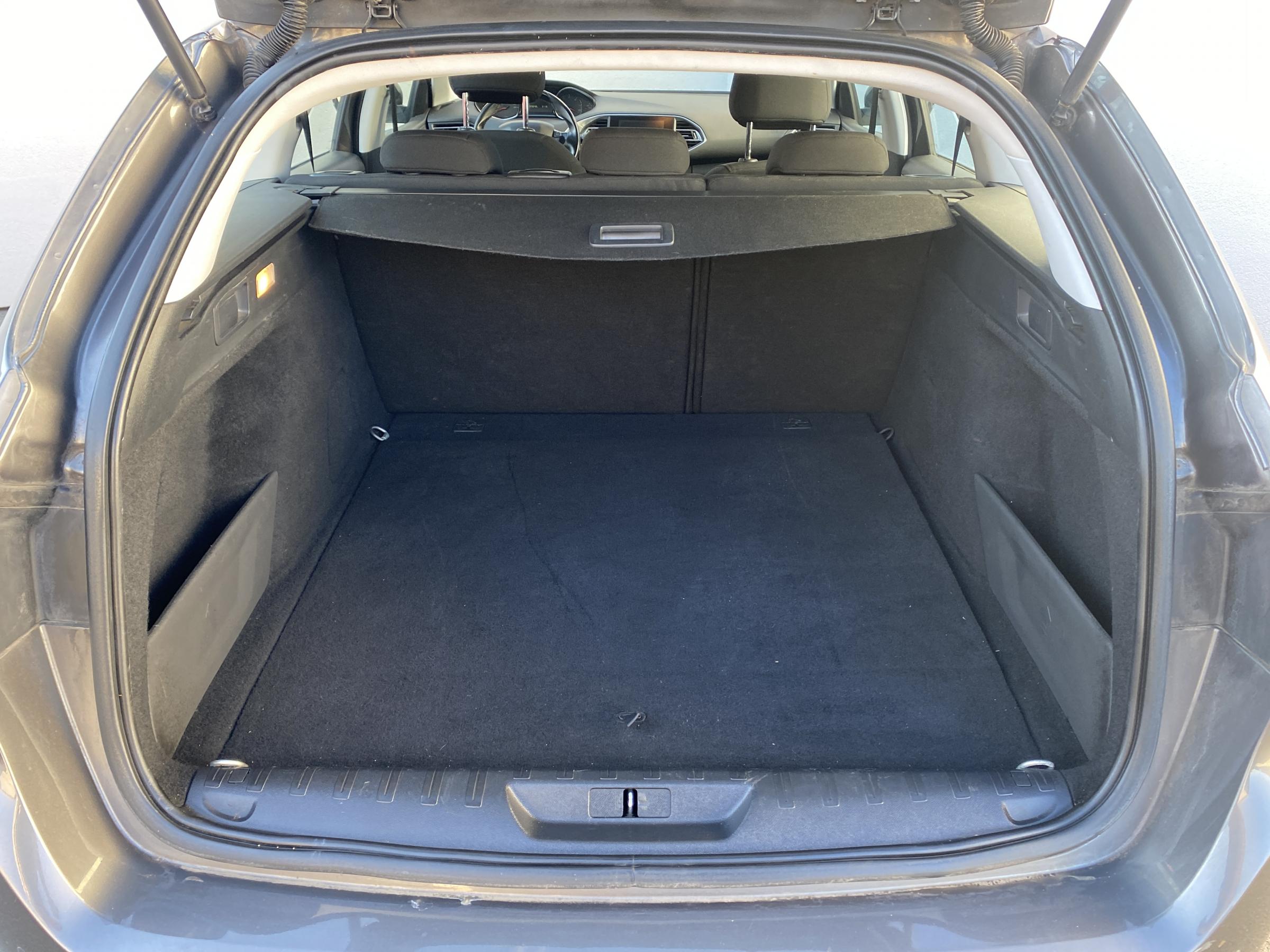 Peugeot 308, 2016 - pohled č. 7