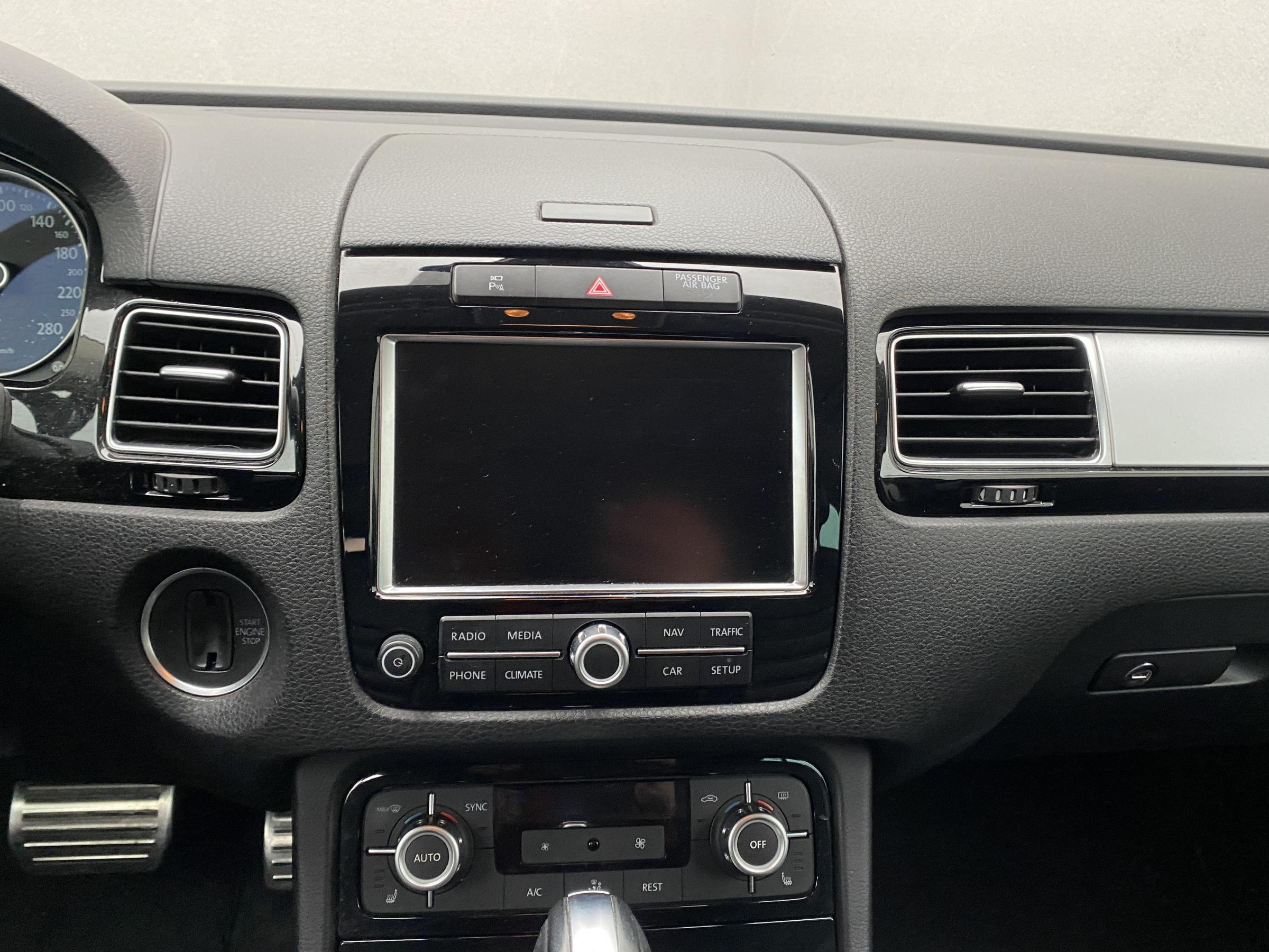 Volkswagen Touareg, 2014 - pohled č. 12