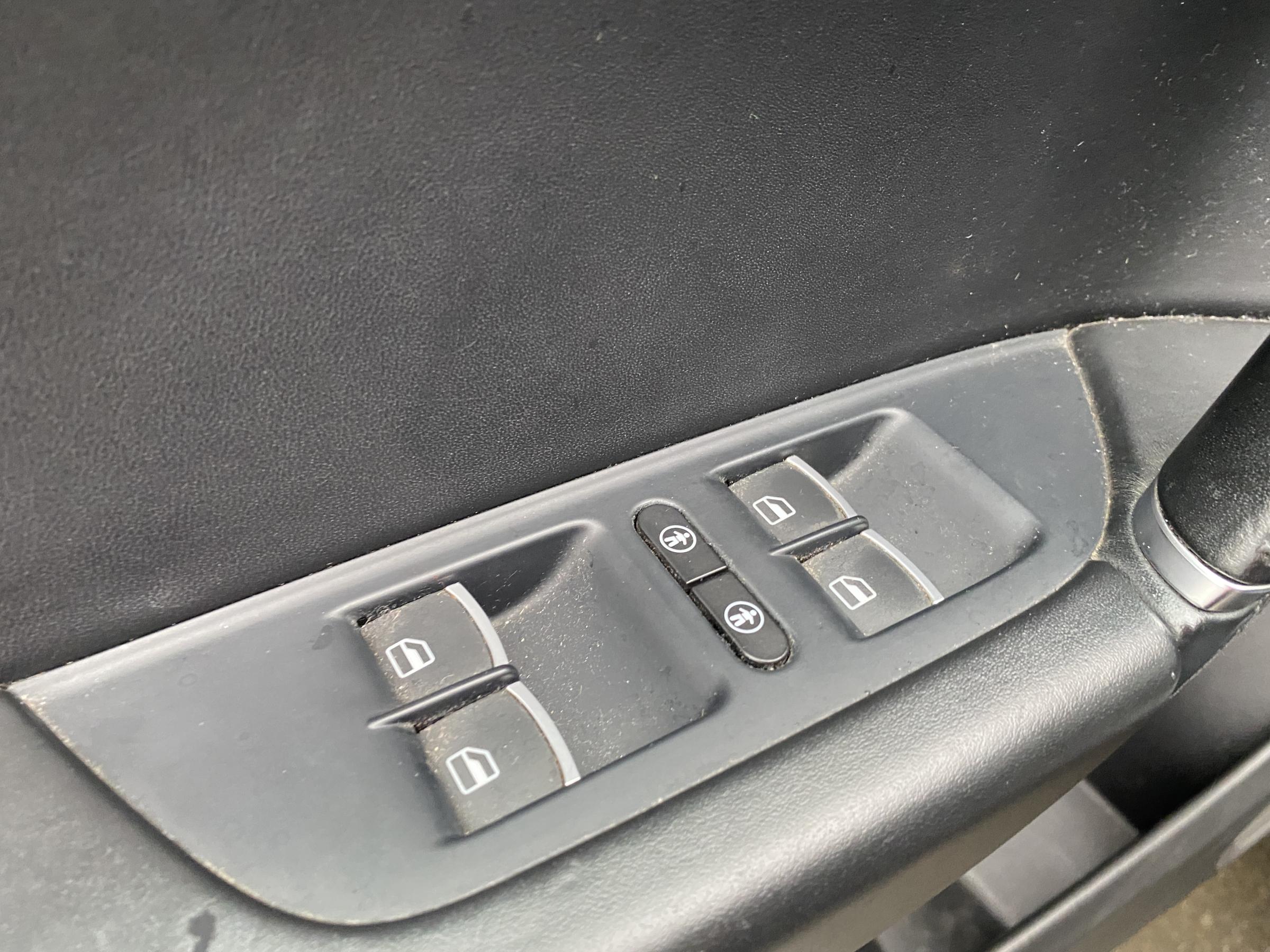 Volkswagen Touareg, 2014 - pohled č. 13