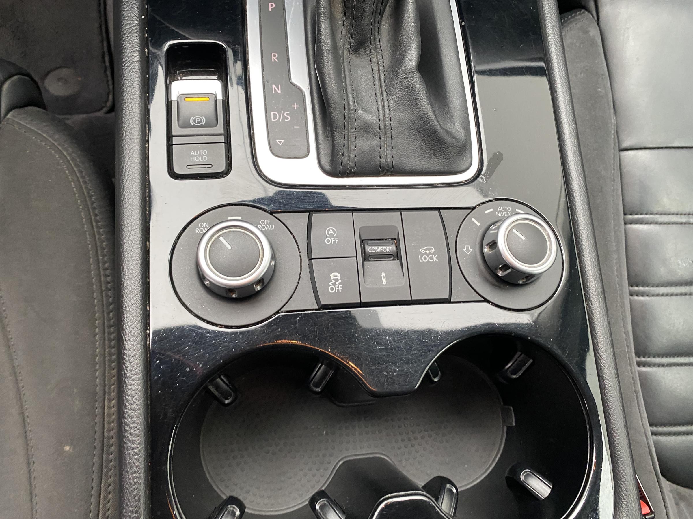 Volkswagen Touareg, 2014 - pohled č. 17