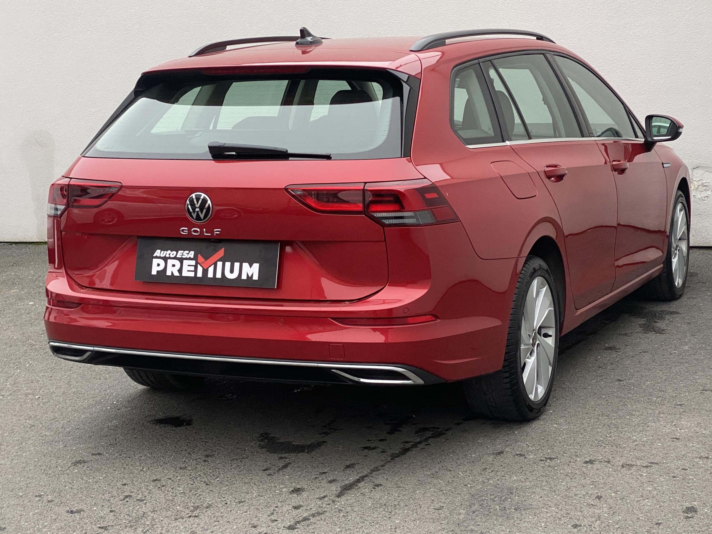 Volkswagen Golf, 2023 - pohled č. 4