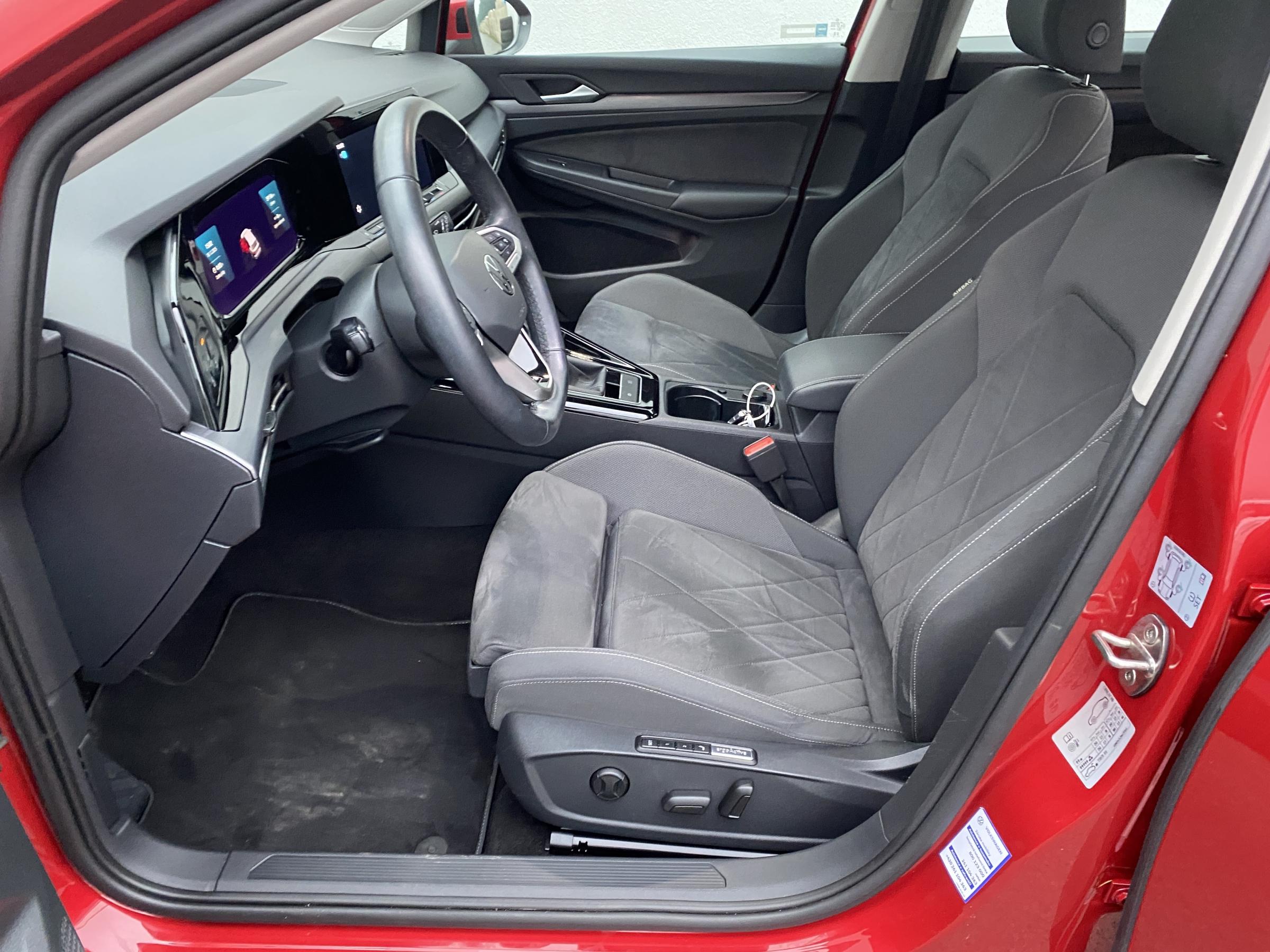 Volkswagen Golf, 2023 - pohled č. 9