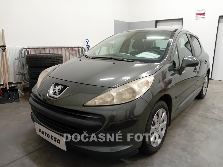 Peugeot 207 1.4i 16v 