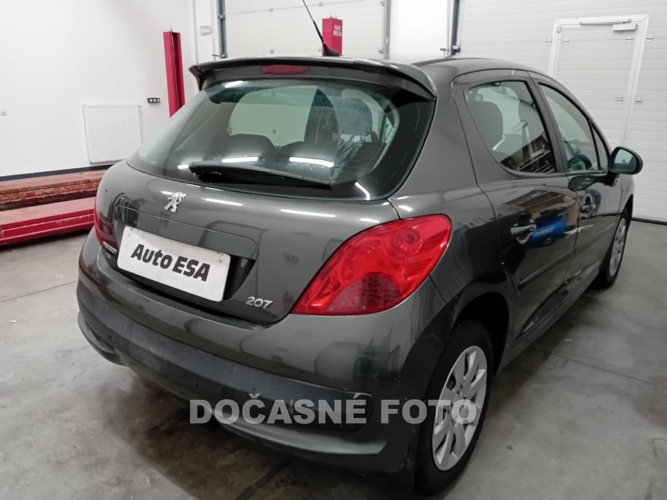 Peugeot 207 1.4i 16v 