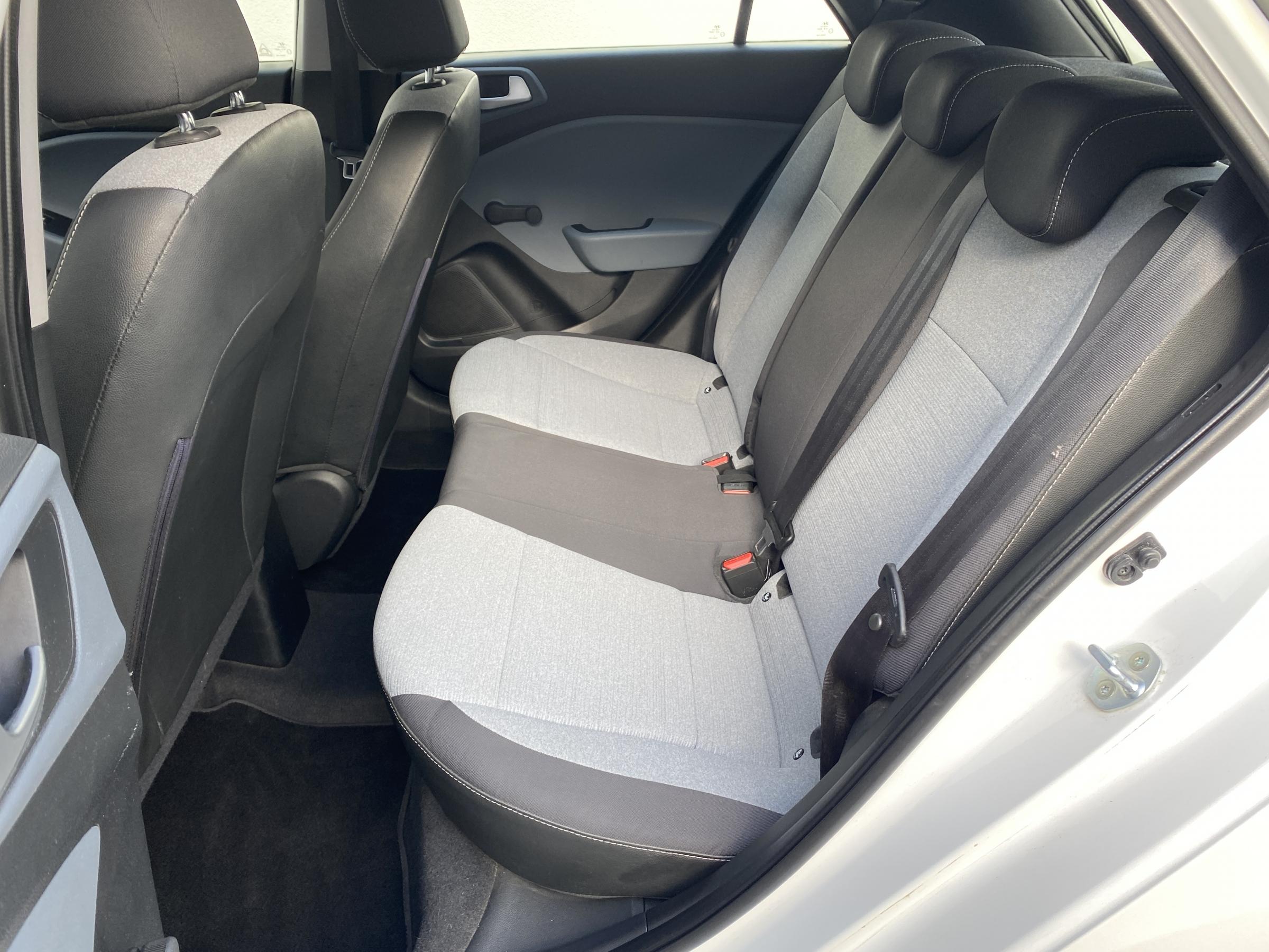 Hyundai i20, 2015 - pohled č. 10