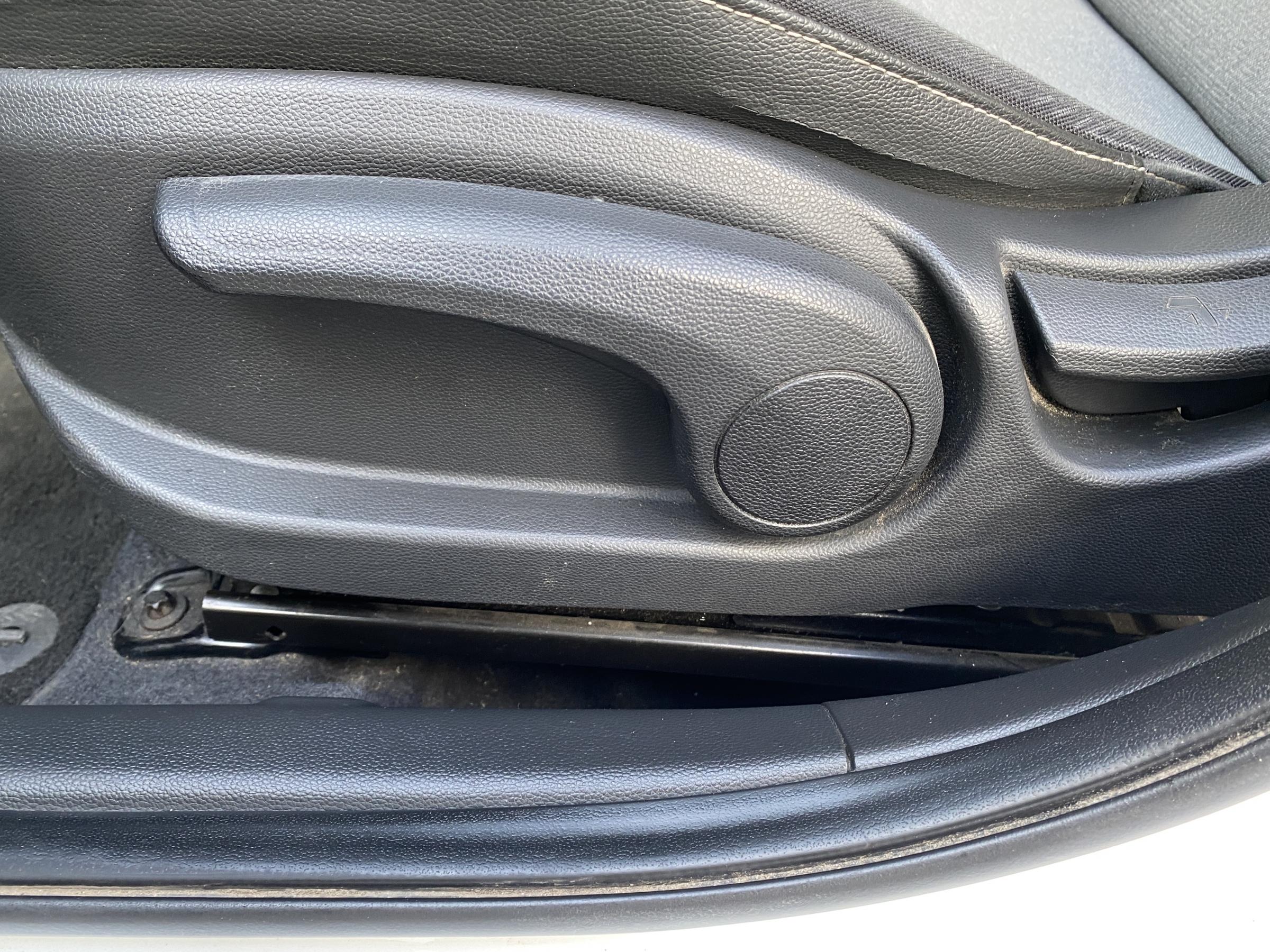 Hyundai i20, 2015 - pohled č. 14