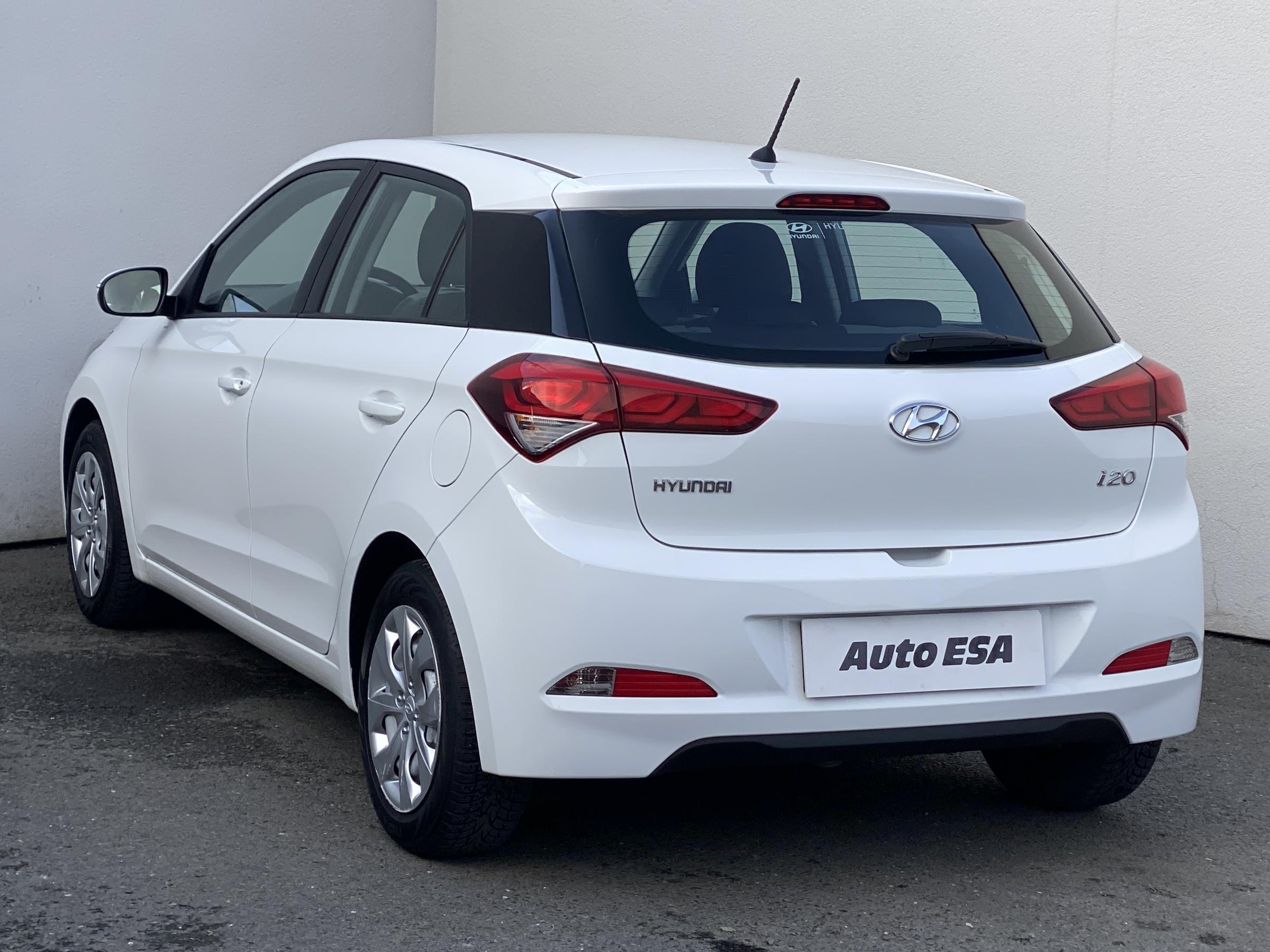 Hyundai i20, 2015 - pohled č. 6
