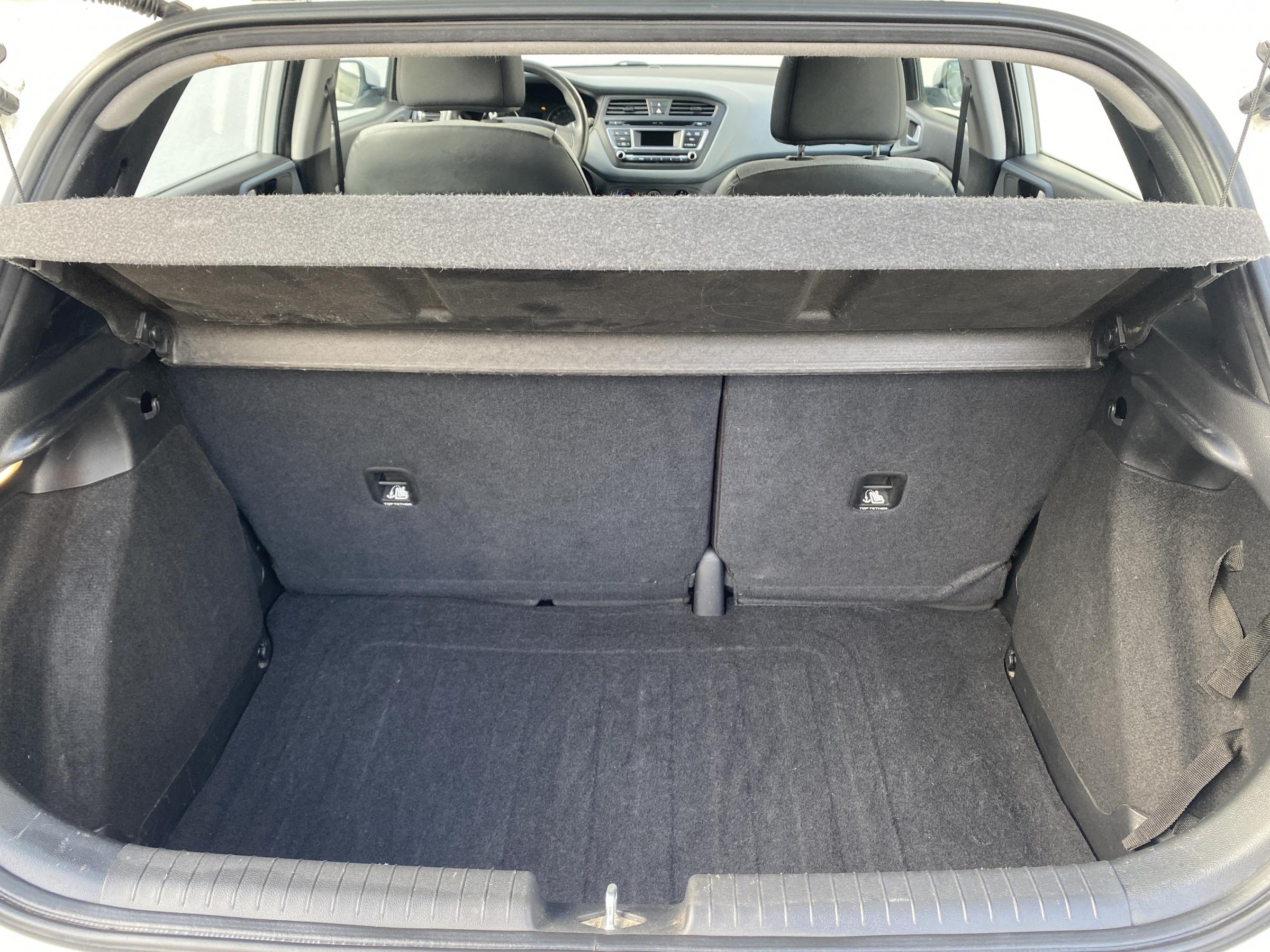 Hyundai i20, 2015 - pohled č. 7