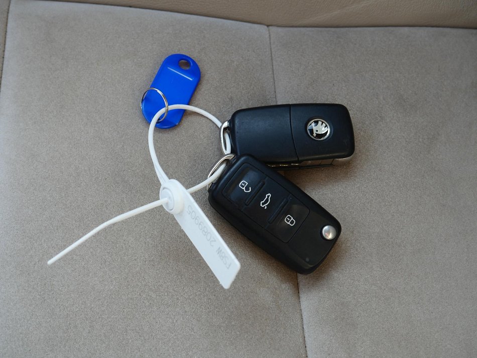 Škoda Superb II 2.0 TDi Elegance