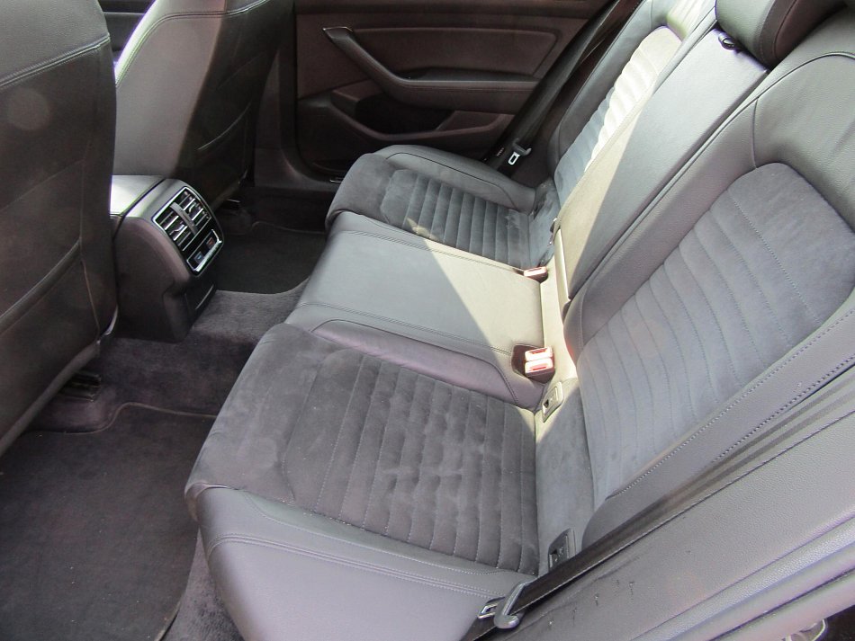 Volkswagen Passat 2.0 TDi 