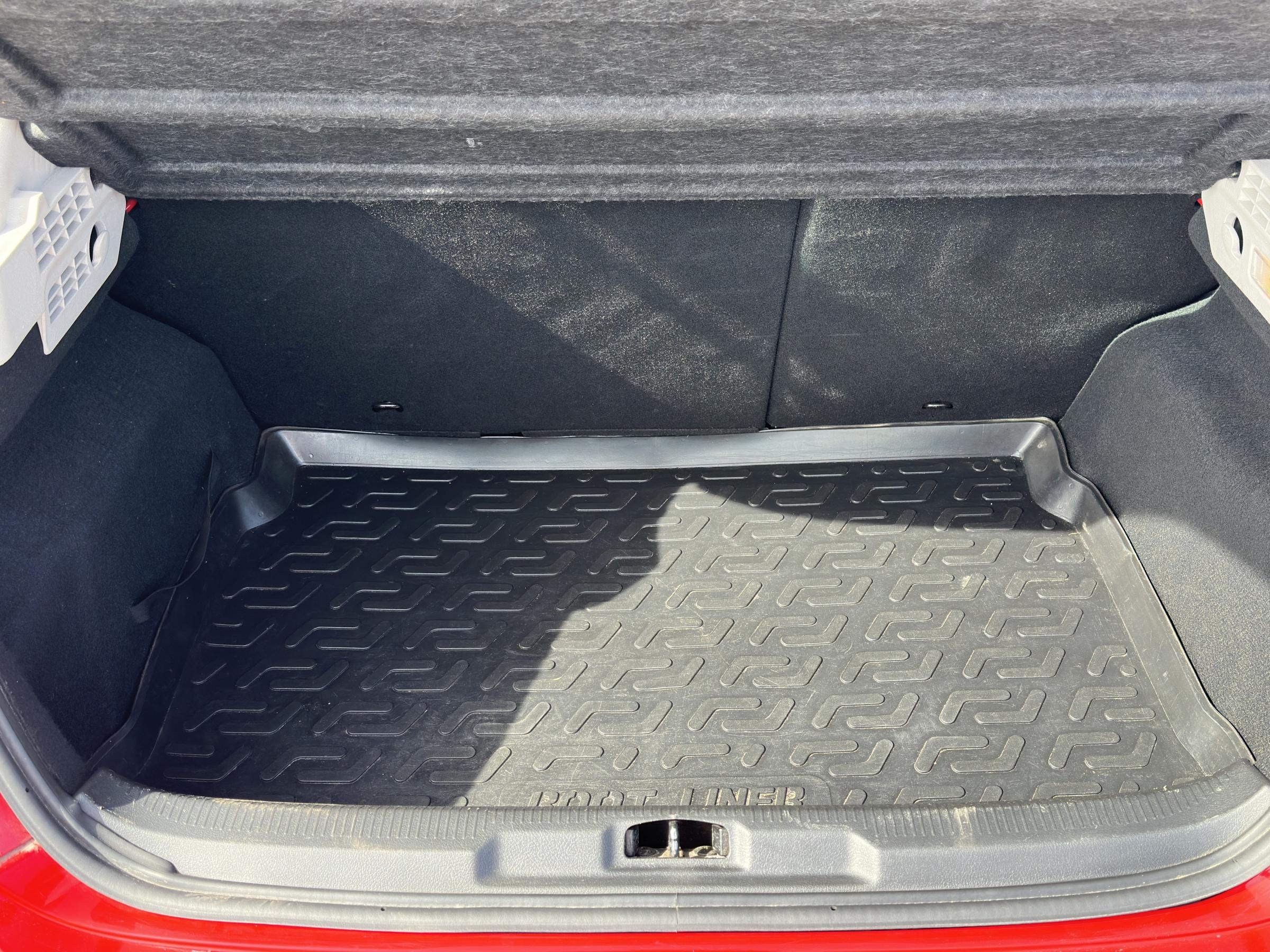 Peugeot 207, 2012 - pohled č. 7