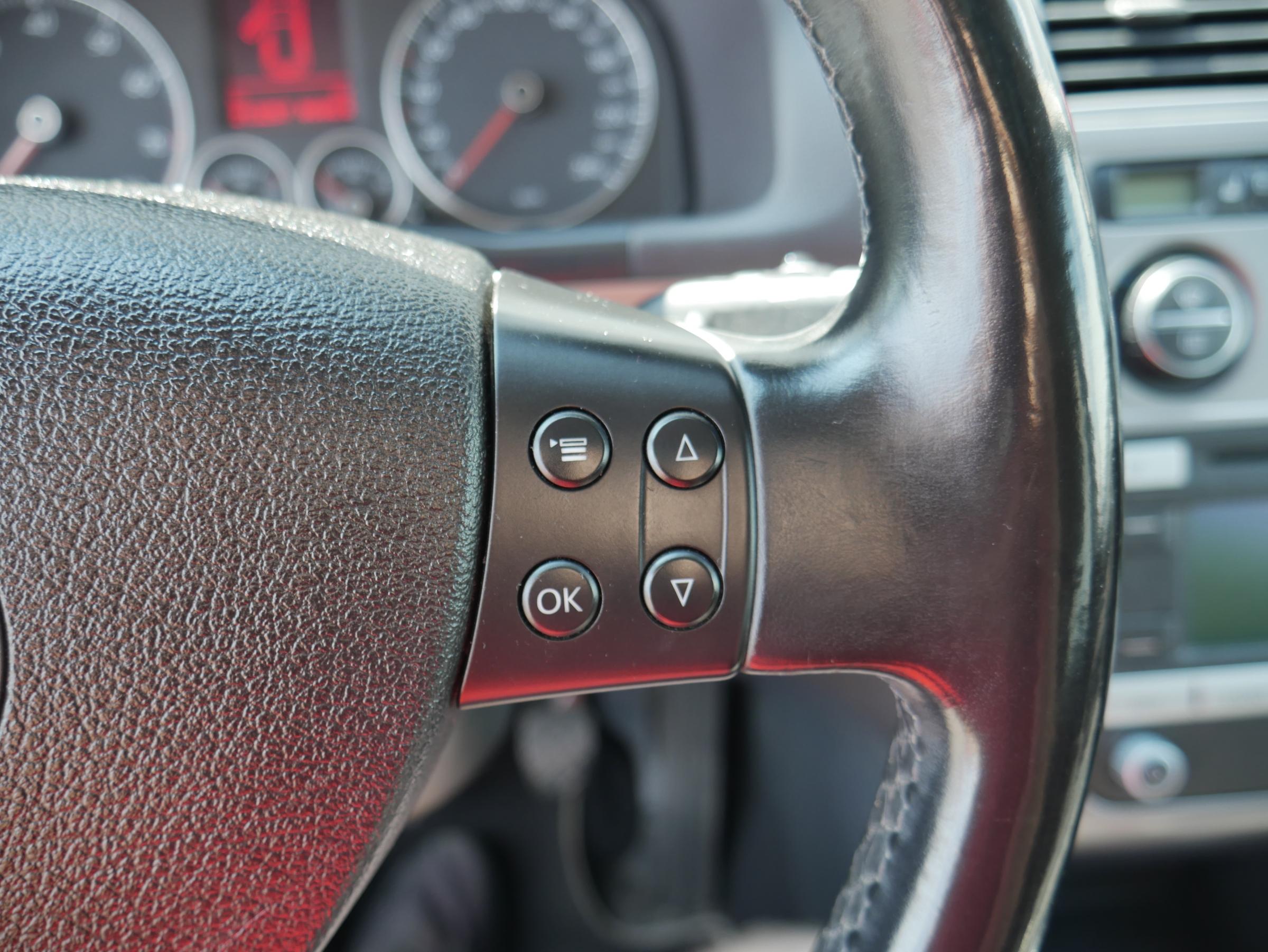 Volkswagen Touran, 2008 - pohled č. 13