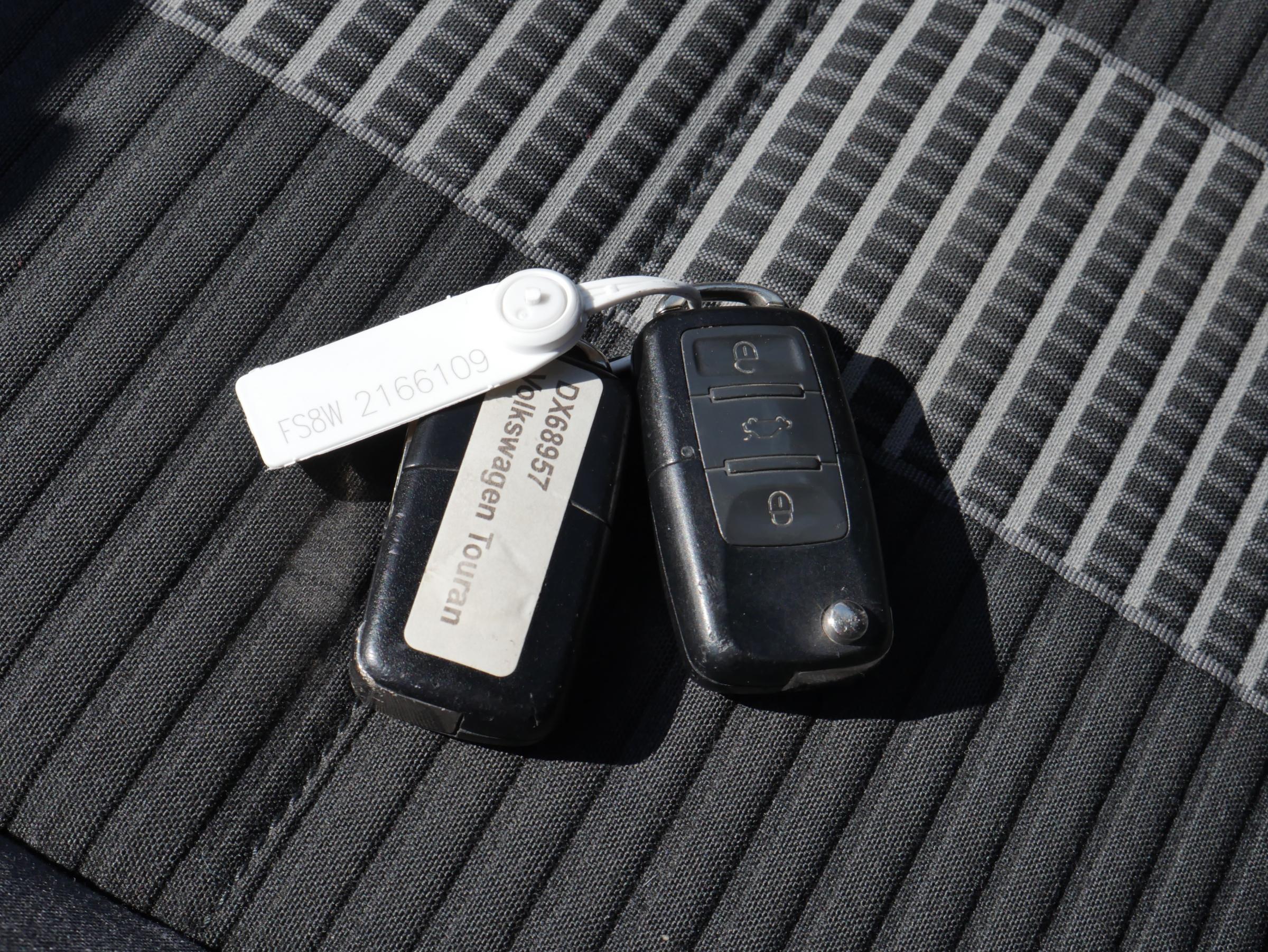 Volkswagen Touran, 2008 - pohled č. 21