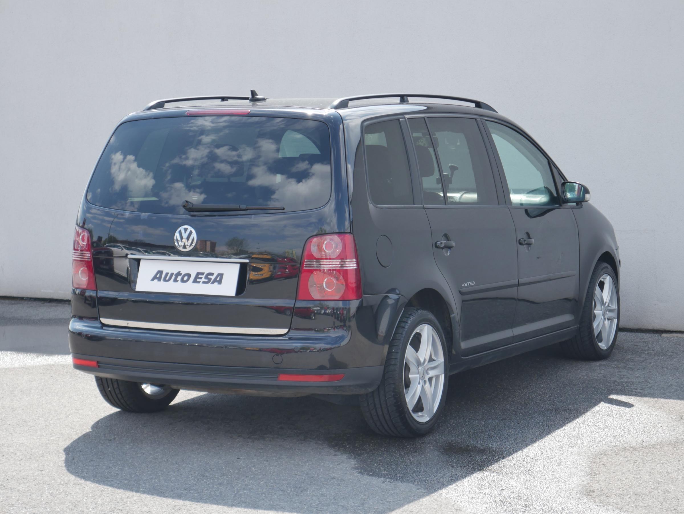 Volkswagen Touran, 2008 - pohled č. 4