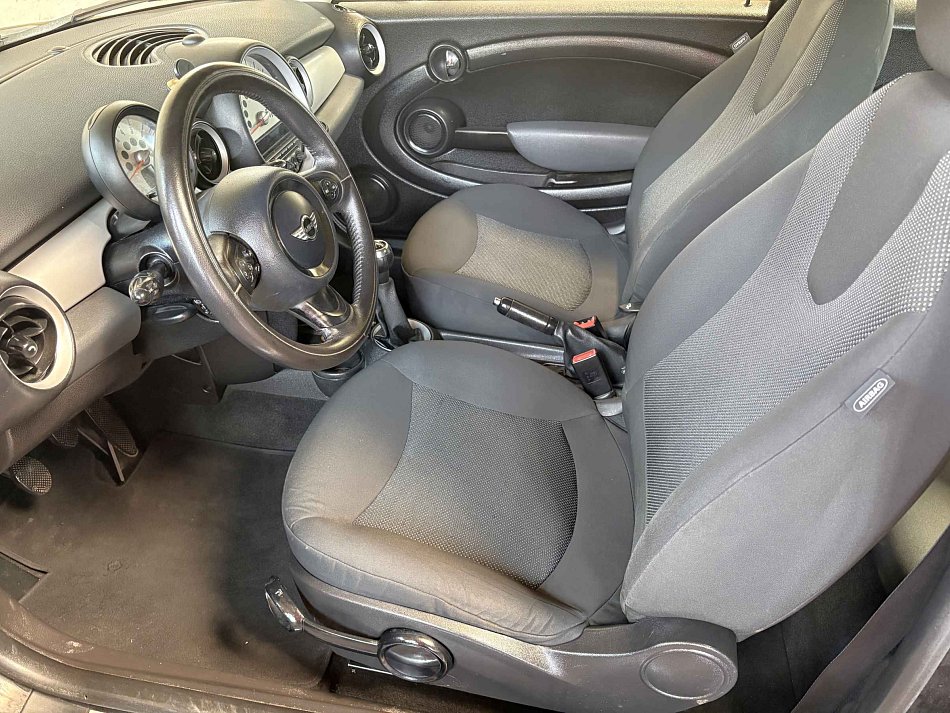 Mini Cooper 1.6 i 